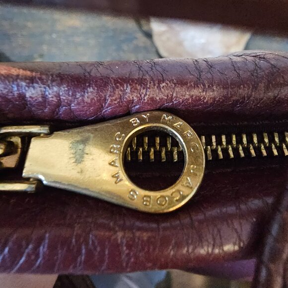 Marc by Marc Jacobs Burgundy Leather Convertible x-body w/brass hardware 1990s - Picture 7 of 8